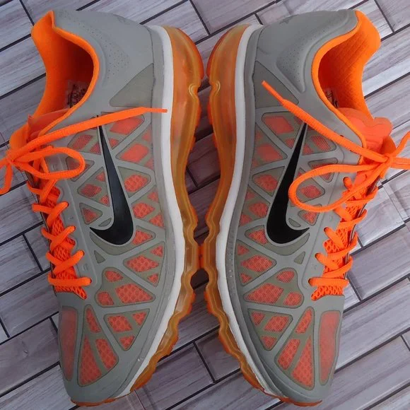 SIZE 14. NIKE AIR MAX 2011 RUNNING SNEAKERS